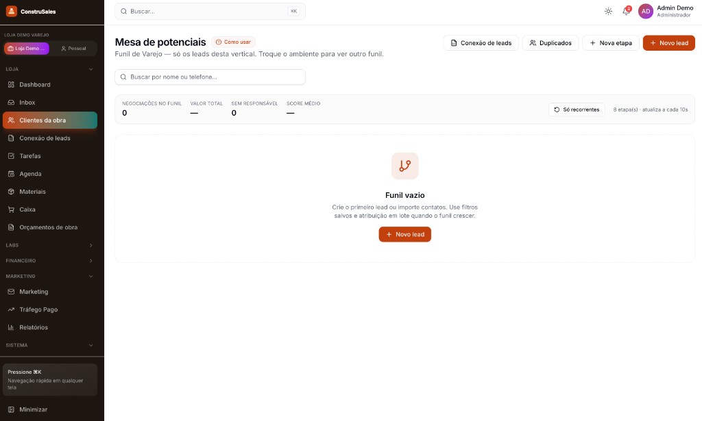 Mesa de potenciais do ConstruSales no computador